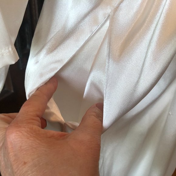 Cruz Natori Size S White Silky Long Robe Bridal Honeymoon Kimono Belted Pockets - Picture 4 of 10